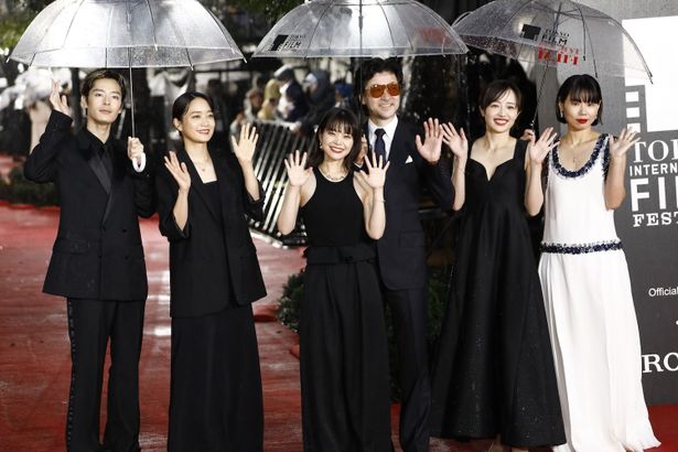 第39回東京国際映画祭、レッドカーペットイベントの様子