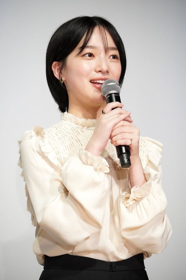 悩める高校受験生、土屋ひかり役の早瀬憩