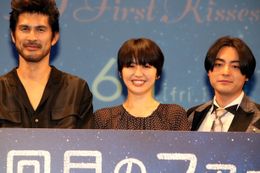 『50回目のファーストキス』の完成披露試写会に登壇した山田孝之、長澤まさみ、平井堅