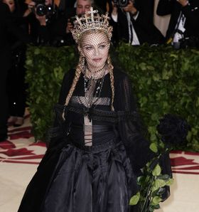 今年もメットガラに登場したマドンナ！