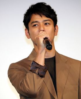 『妻よ薔薇のように 家族はつらいよIII』のイベントに登壇した妻夫木聡