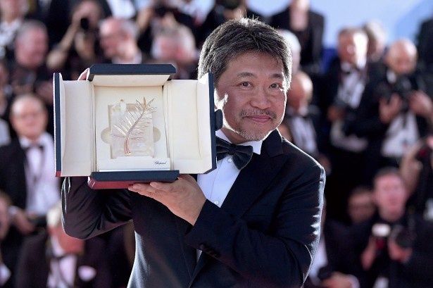 見事『万引き家族』でパルムドールを受賞した是枝裕和監督