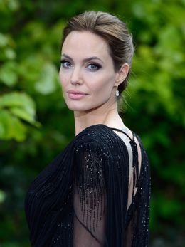 アンジーが女優復帰で大ハッスル？