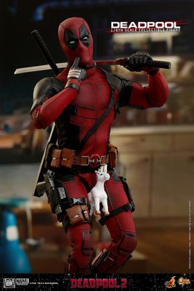 ユニコーン人形もセット！デッドプールはフィギュアもふざけまくり！