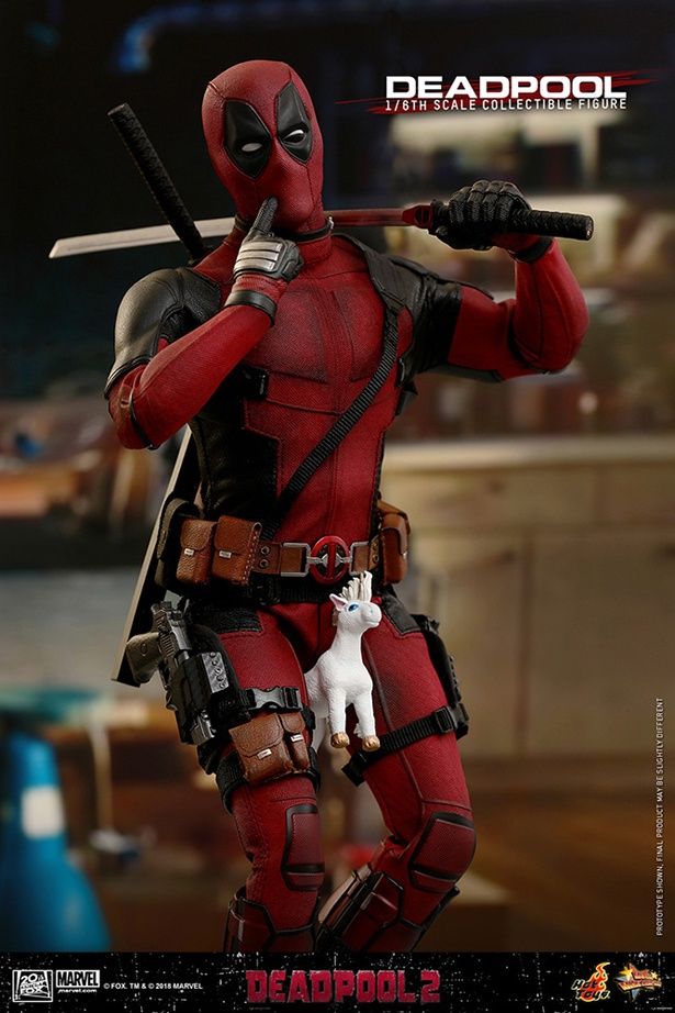 ユニコーン人形もセット！デッドプールはフィギュアもふざけまくり！
