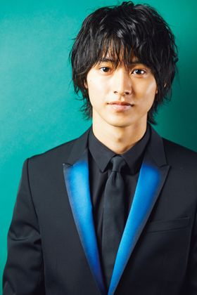 6月8日(金)公開の映画「羊と鋼の森」で主人公・外村直樹を演じた山崎賢人