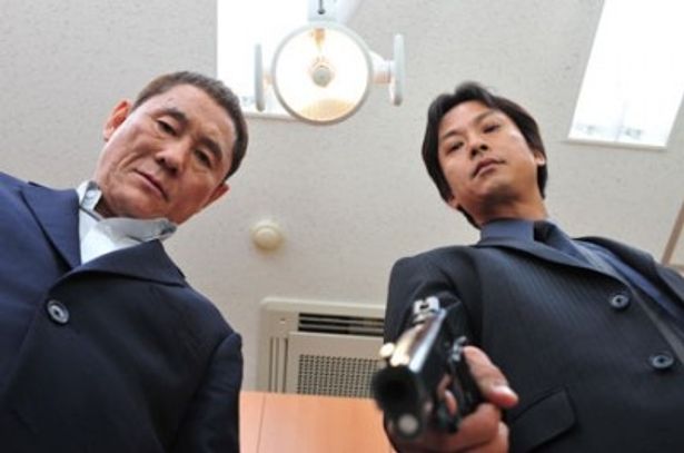 見下ろす眼光はすごい迫力