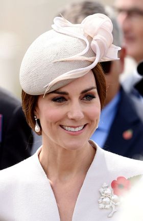 “着回しドレス”にファンから指摘の声が！