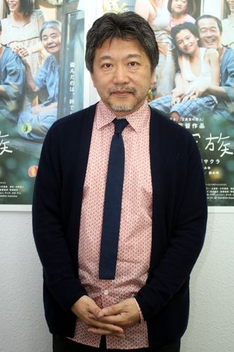 『万引き家族』の是枝裕和監督がリリー・フランキーを絶賛「バケモノです」