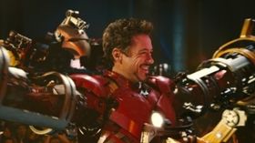 すごい威圧感！『アイアンマン2』ミッキー・ロークの悪役の画像