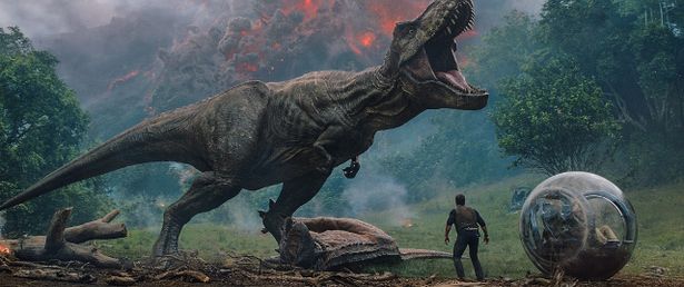 【写真を見る】シリーズ最多！恐竜たちも“オールスター”が勢ぞろい