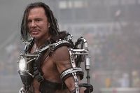アイアンマン　ウィップラッシュ　サイン　カード　ミッキーローク　アベンジャーズ ロシアの刑務所で元囚人にリサーチ！『アイアンマン2』ミッキー