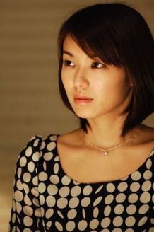 『遠くの空』の1シーン。力強い視線は彼女の魅力のひとつだ