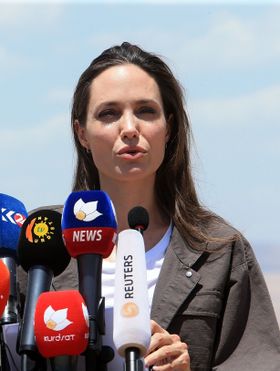 アンジーと子供たち全員がミュージカル鑑賞！