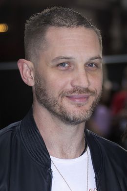 最近顔がほっそりしたトム・ハーディ