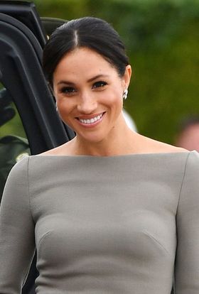 メーガン妃とヘンリー王子の態度に注目集まる