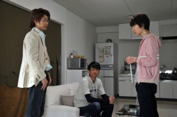 戸崎はますます倉田に惹かれ、関係が続いていくのだが