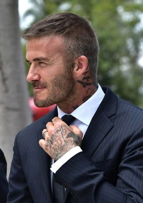 ベッカムの息子がホームシック？