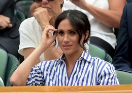 髪の毛を触っている姿が度々目撃されるメーガン妃