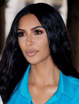 キム・カーダシアンがスタイル自慢？