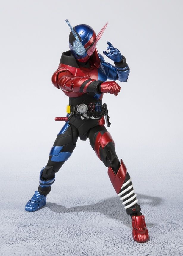 旬な俳優も演じてきた！歴代平成ライダーをフィギュアでチェック！(仮面ライダービルド)