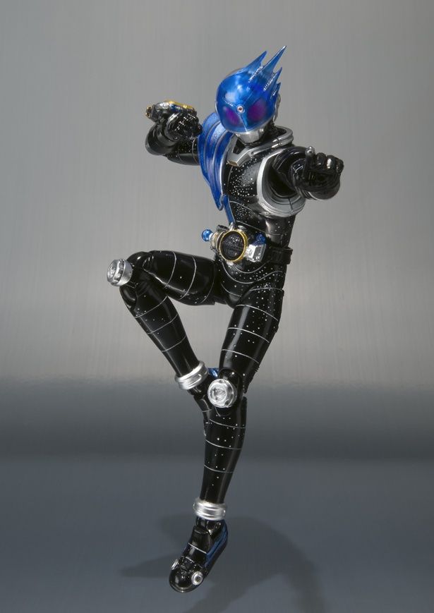 天文図のような、ユニークなボディデザインが目を引く(仮面ライダーメテオ)