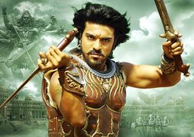 愛の戦士バイラヴァを演じるのはテルグ映画のトップスター、ラーム・チャラン