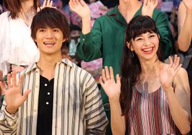 佐野勇斗、初対面の中条あやみに「アイ・ラブ・ユー！」