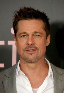 傷心のブラピに、ディカプリオが一肌脱いだ？