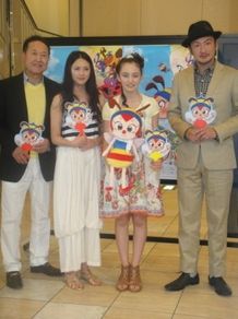 映画「昆虫物語みつばちハッチ〜勇気のメロディ〜」の声を演じた、左から板東英二、臼田あさ美、アヤカ・ウィルソン、中村獅童