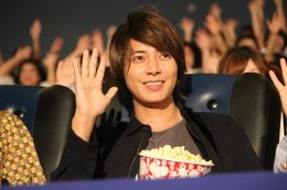 『劇場版 コード・ブルー』のMX4D版上映を楽しんだ山下智久