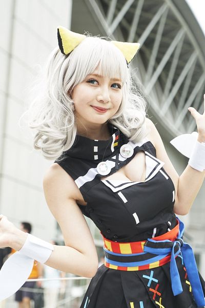  バーチャルYouTuberの輝夜月に扮した、ごつはちゃん(@go6262)