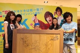 ネック・マシーンから登場したのは大阪名物・くいだおれ太郎だった