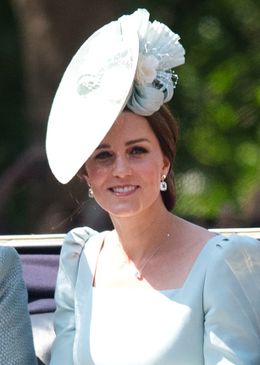 キャサリン妃が日曜礼拝へ