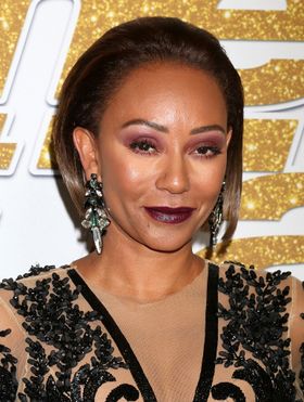 メルBが依存症治療を開始