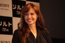子供4人を連れて来日したアンジェリーナ・ジョリー