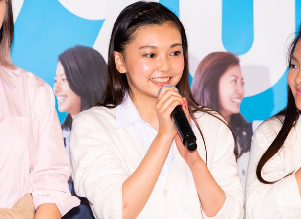 劇中では超細眉の裕子役を演じた野田美桜。「眉毛生えてきました！」