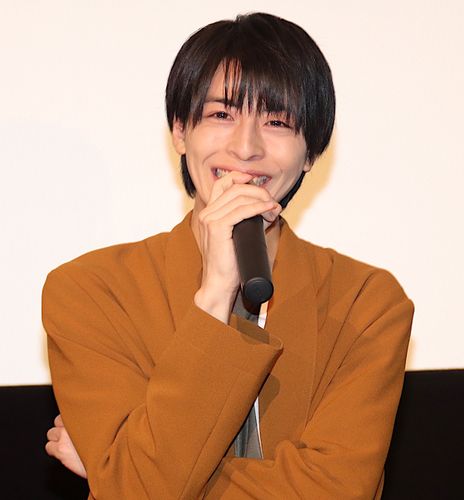 高杉真宙、声優初挑戦『君の膵臓をたべたい』舞台挨拶で男泣き！必死に涙こらえる姿に会場も感動