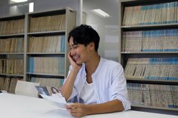 6月に公開された滝川広志(コロッケ)主演の『ゆずりは』にも出演＆製作で参加。映画に携わる機会が増えてきた前田けゑ