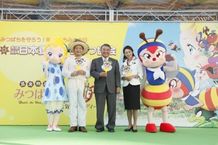 大島氏と三原氏は「菅さんもはちみつを摂って頑張ってほしい」とコメント