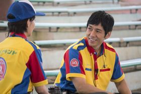 波留と西島秀俊が初共演する『オズランド 笑顔の魔法おしえます。』