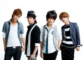 主題歌「Birth」を歌う+Plus(プラス）