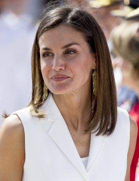 レティシア王妃の着こなしに称賛の声！