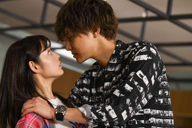 【写真を見る】水野勝とキス寸前!? Twitterから生まれた胸キュンラブストーリーに注目！