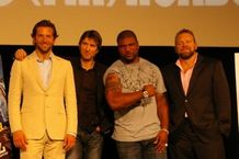 映画版Aチームのブラッドリー・クーパー、シャルト・コプリー、クライトン・“ランペイジ”・ジャクソンとジョー・カーナハン監督