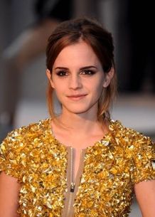 エマ・ワトソンがチャールズ皇太子の公邸クラレンスハウスの庭園で開催されるパーティに出展