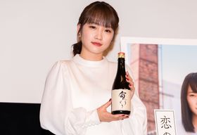 『恋のしずく』公開記念舞台挨拶に川栄李奈が登壇！