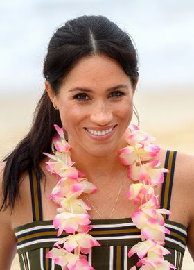 オセアニア・ツアーで多数の衣装を着用しているメーガン妃