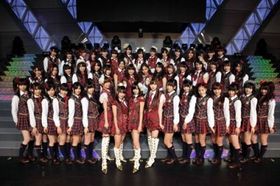 『TSUNAMI ツナミ』超日本語吹替版のエンディングソングをAKB48が歌う！