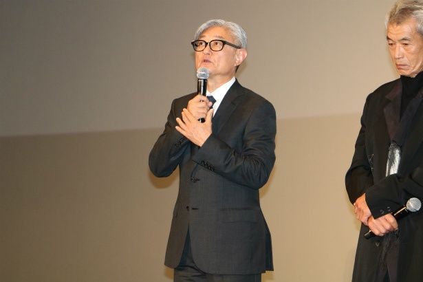 メガホンをとった堤幸彦監督